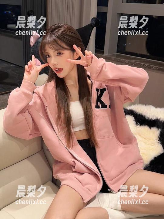 “17c吃瓜”网址成了黑料大战的前线，网友们是否也在默默吃瓜？