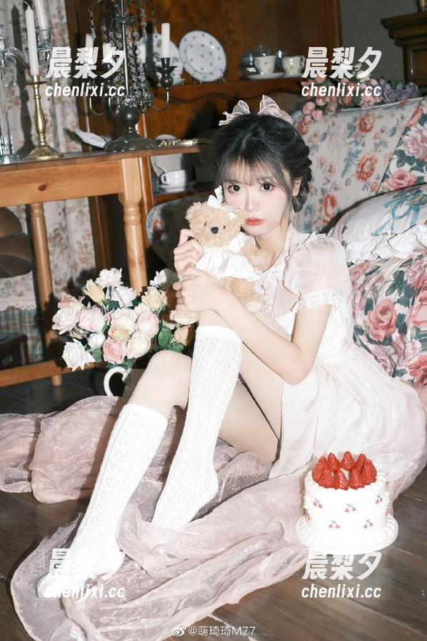 17一起吃瓜 蘑菇、幽暗与好奇——17一起吃瓜带你用导航感受魔幻的蘑菇国度!
