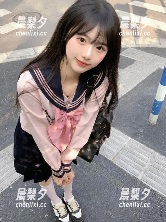 17吃瓜网 收藏不留情,17吃瓜网上的爆料一波接一波。