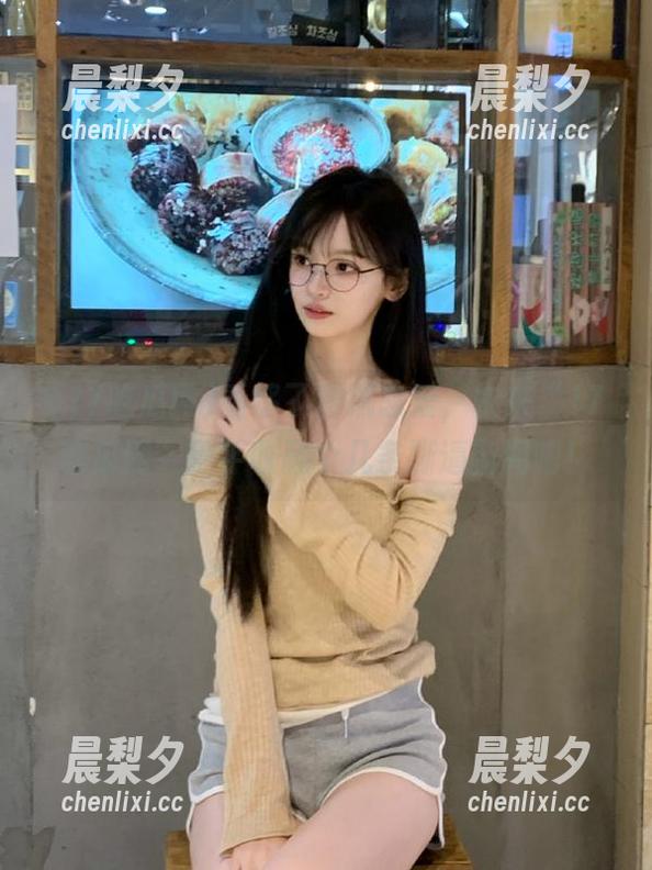 17吃瓜网 看够了甜腻恋爱,快来“17吃瓜网”随手收藏个几条撕逼新闻吧!