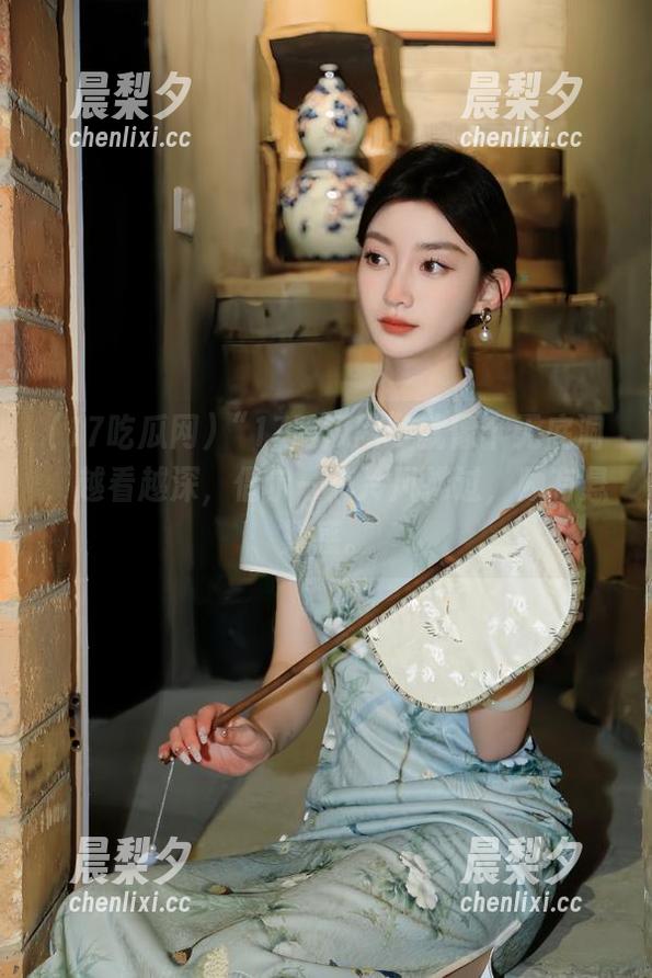 17吃瓜网 “17吃瓜网”就像个无底洞,越看越深,偶尔一阵冷风拂过,颇有悬疑感。