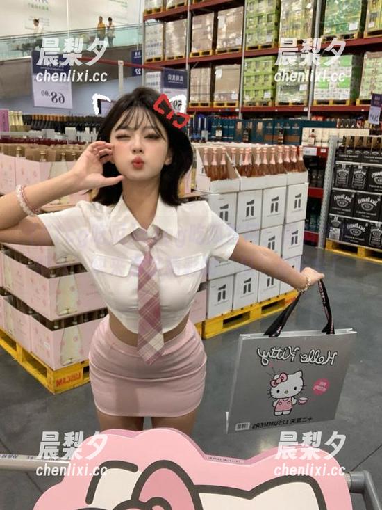 51cg吃瓜 51cg吃瓜官网:黑料热度飙升,快来看这精彩的“瓜”品鉴会!