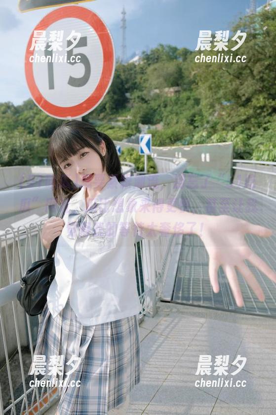 51吃瓜 想要紧跟潮流,别忘了“51吃瓜”网址,瓜比想象来得更快,甚至让我觉得我的等待太奢侈了!