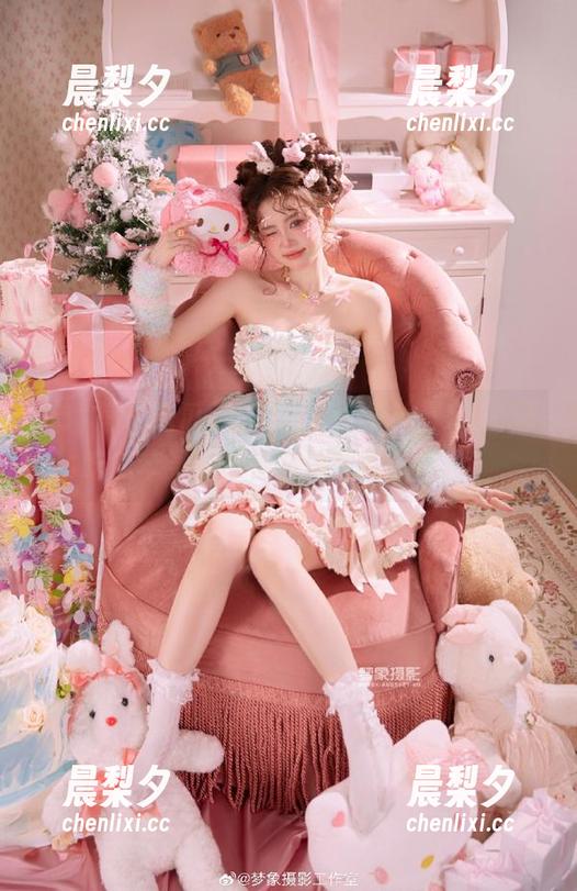 51每日吃瓜 吃瓜小分队集结,51每日吃瓜苹果版给你校园生活新高度!