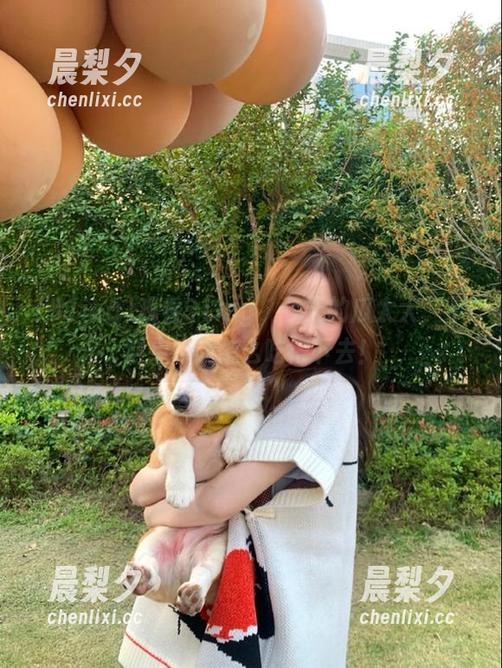 91icg 观看91icg,今天的瓜太大,不刮点水我怎么吃得下去!