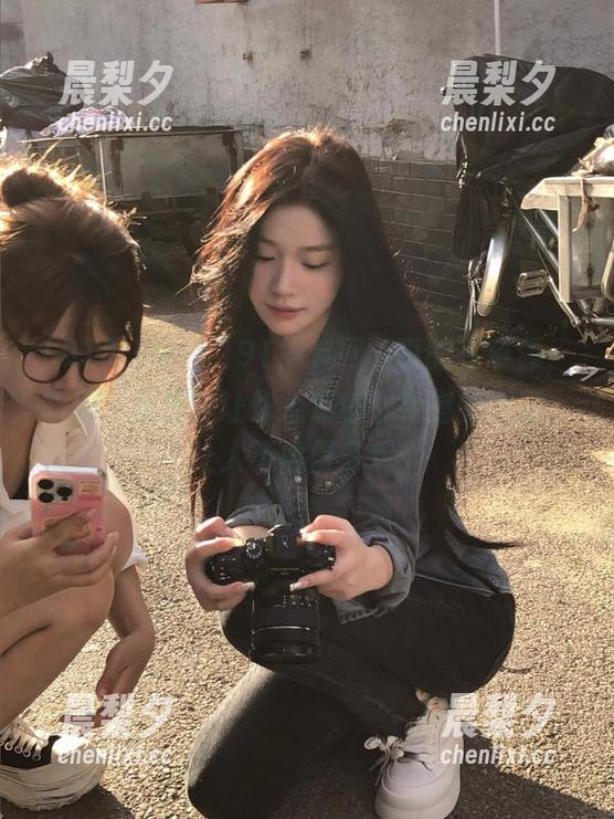 91黑料网 “91黑料网”真的有资源,哦不,是那种让你忽然停下手指的资源,让人不由得多想!