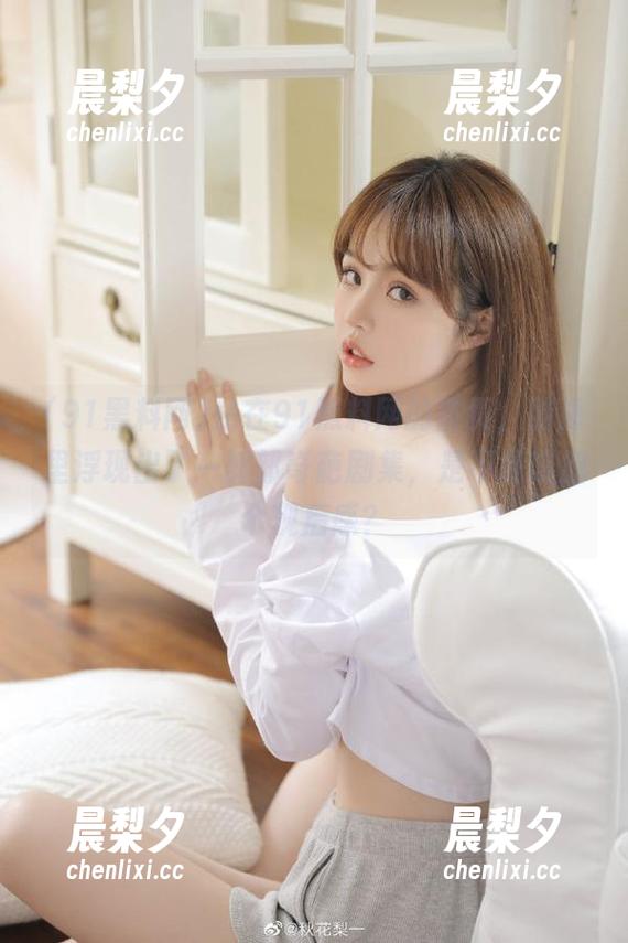 91黑料网 站在91黑料网的首页,脑海里浮现出了一部部奇葩剧集,是不是该加个观后感?