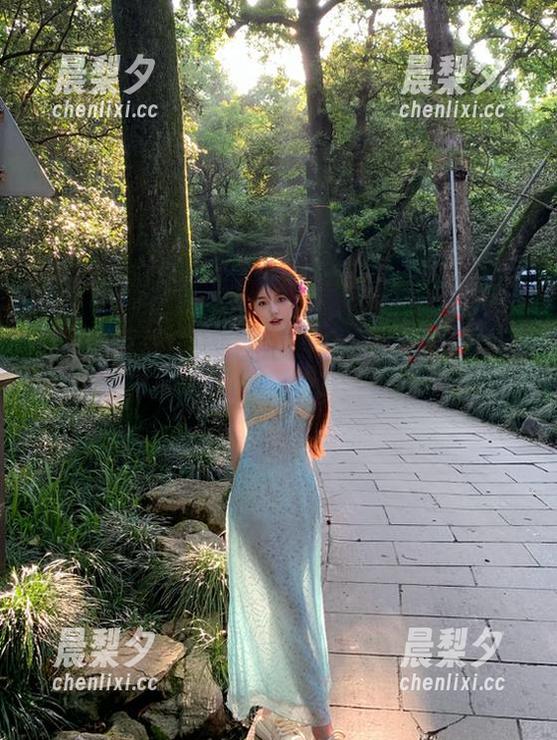 92吃瓜群众 92吃瓜群众,直达潮流垃圾话的终极宝典!