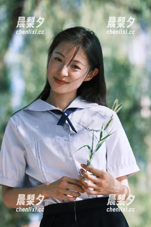 92吃瓜群众 92吃瓜群众官网,吃瓜只是个开端,未必没有其他花样哦。