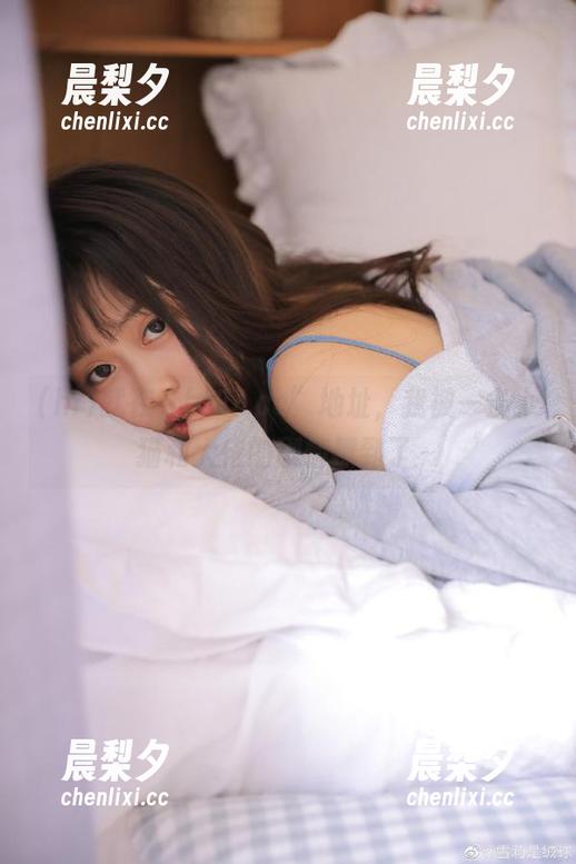 就在“hl27.co”地址，我被一条小猫和大佬的剧情撩到了～