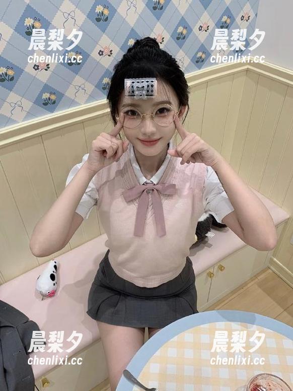 太离谱了！虽然是免费，www.51cg1.me上的八卦信息是不是也太密集了点？