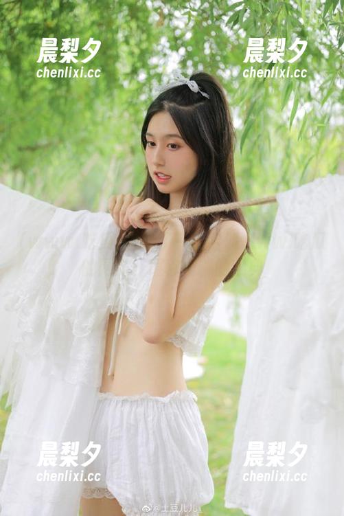 www.吃瓜 发现了一个名叫www.吃瓜的网站,堪称闲聊的字典