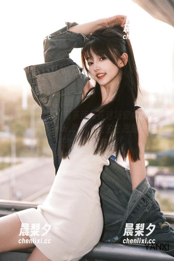 www.吃瓜 有多迷失在这场安卓的蓝色调里,“www.吃瓜”硬生生把我拖进了无遏制的闲聊。
