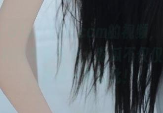 zztt10.ccm的视频，让我明白了黑料的真实含义：吃瓜不仅仅是消遣，更是一种文化！