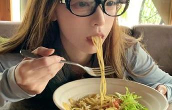 刷到九色91黑料视频，心里默默想着：这一波操作，绝了！