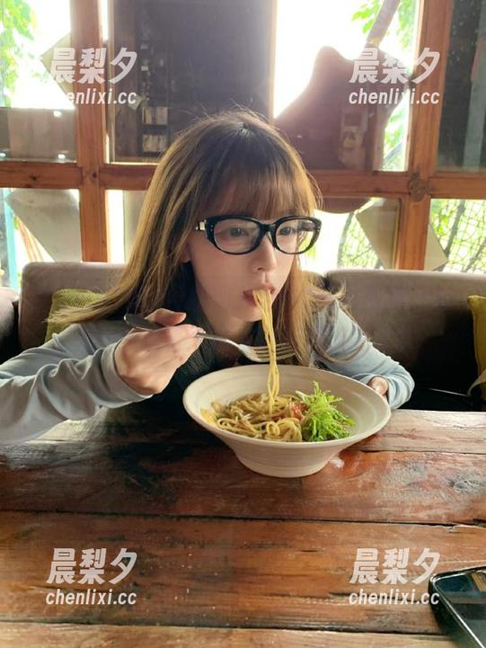 刷到九色91黑料视频，心里默默想着：这一波操作，绝了！