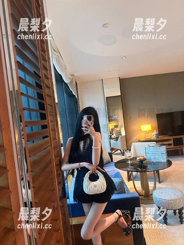 免费吃瓜 点开‘免费吃瓜’,瞬间变成了八卦观看专家!