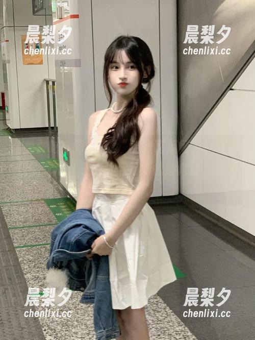 免费吃瓜网 下载“免费吃瓜网”,你不仅能吃瓜,还能背后捡到惊险片段,真不错呀!