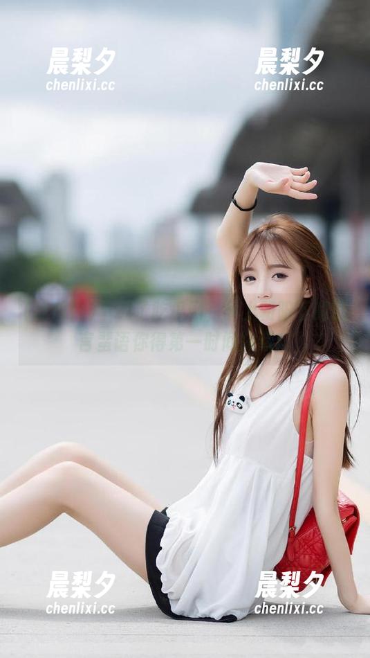 下载了吃瓜网，早上朝阳下的流言蜚语你得第一时间知道！