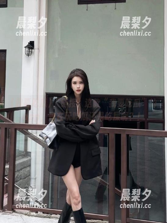 我要吃瓜 “链接”这款“我要吃瓜”的app,是在玩吃瓜还是吃屎啊?!