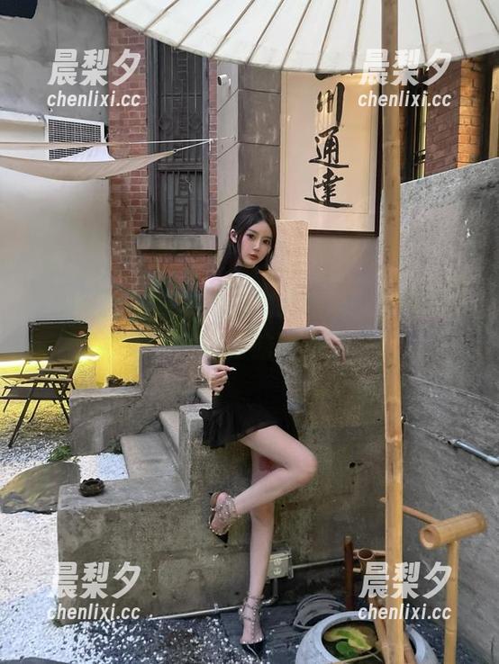 一直刷“网曝黑料”里的传送门，感觉自己脑洞大开……