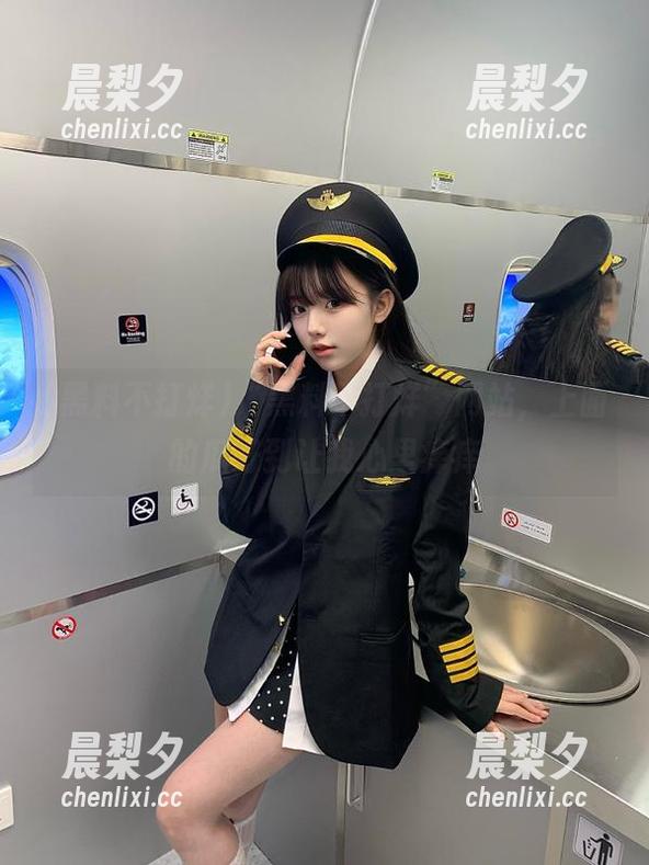 “黑料不打烊”网站，上面的瓜好到让我心里痒痒