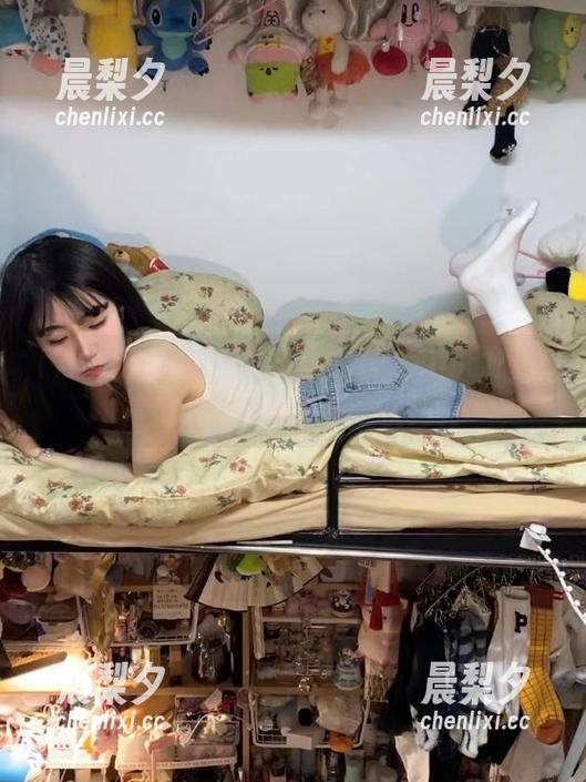 在线上，黑料吃瓜网的瓜简直可以比我的外卖还快送到