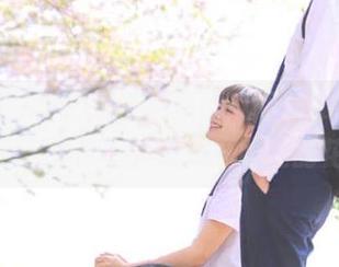 沉迷黑料吃瓜网app，看看今天又是哪个大瓜爆开路边的花！