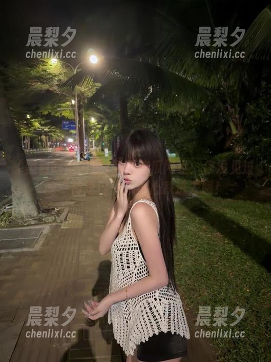 黑料吃瓜网址：你没见过的“传送门”，小心跌进去哦！