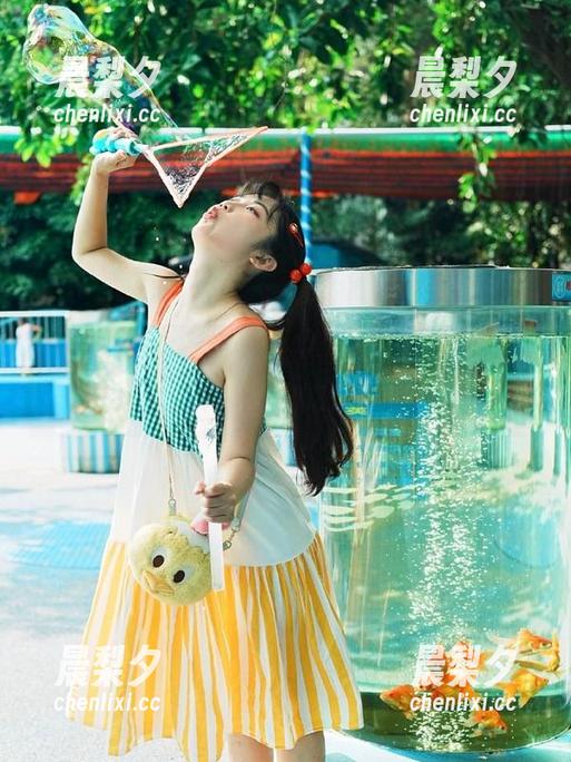 听说“黑料导航”在iOS上刷到停不下来，瓜都快吃成水果拼盘了！