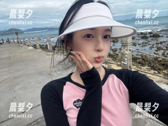 快下载‘黑料正能量’，听说2025年好莱坞顿时火爆！那会是个啥局面？