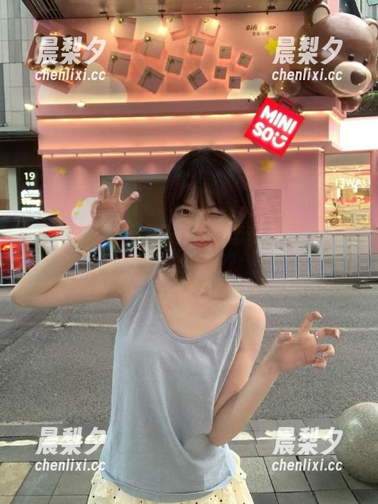 黑料网 是不是只有我迷恋在黑料网网页在线的瞬间?