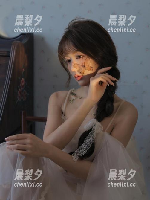 用“黑瓜吃料”app追剧时，反而关注起了配角的眼神戏，迷惑至极！