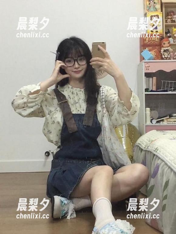 黑网料直达，偶尔也需要点牛排，搭配着吃瓜